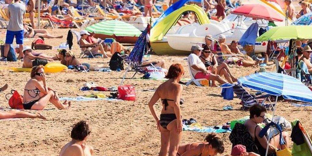 Det er rejser til alle de store, klassiske feriemål med afgang i midten og slutningen af august og i begyndelse af september, der falder i pris. (Foto: Colourbox)