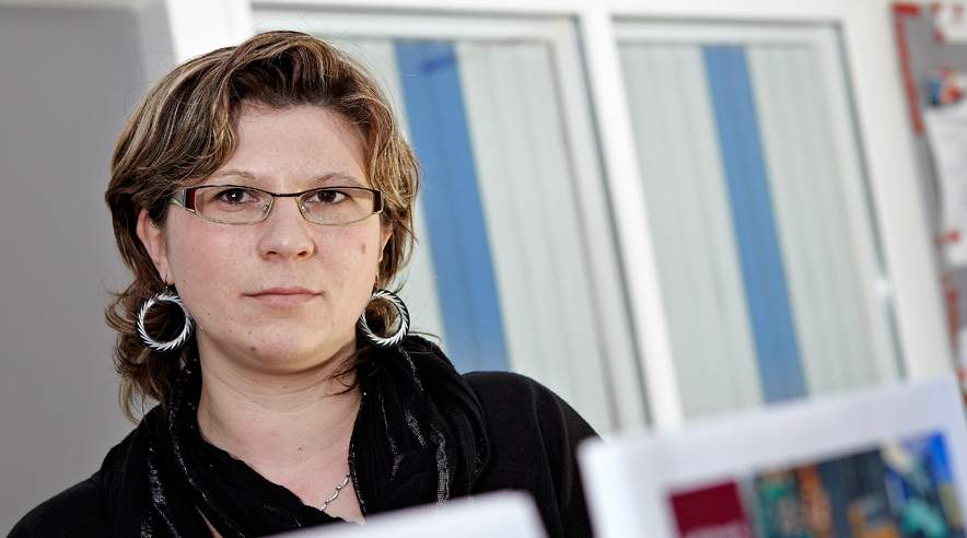 34-årige Alena Kumulic, Herning, blev ramt af &#8221;no cure - no pay&#8221;-princippet og fik frataget sine sygedagpenge. Afgørelsen var forkert, og 3F'eren skal nu have efterbetalt en kvart million kroner.
