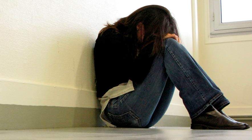 Modløshed, følelsen af at selv småopgaver er uoverskuelige, og dage, der flyder sammen. Center for Arbejds- og Organisationspsykologi, CAOP, ser mange af dem, de nu kalder "arbejdsløshedsdepressioner". 