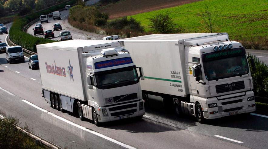 Danske chauffører bliver overhalet af især polske og tyske kolleger, når det gælder kørsel ud og ind af Danmark. Derfor vil 3F have bedre kontrol i forbindelse med nye EU-regler om transport af gods.