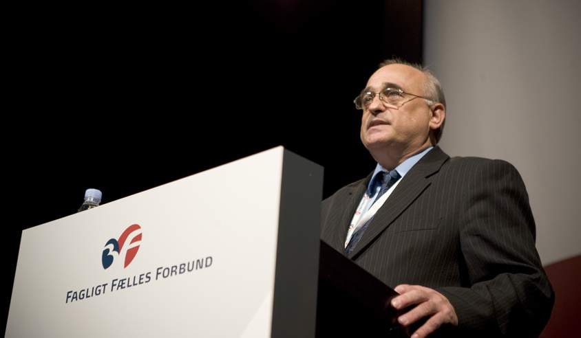 En særlig tak for jeres helt konkrete hjælp med at forsvare vores medlemmers rettigheder, når de under deres uddannelse på ukrainske landbrugsskoler kommer på praktik som landbrugselever i Danmark, sagde Volodymyr Chepur. (Foto: Søren Zeuth)