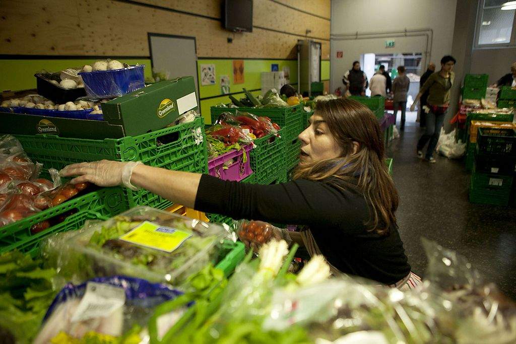 Lise arbejder som frivillig i et såkaldt tafel. (Foto: Søren Zeuth)