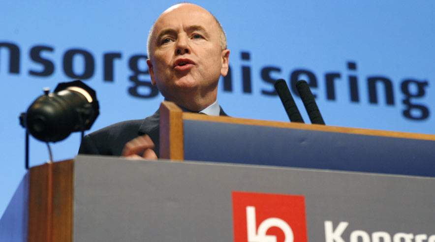 - Det er fagforeningerne, der organiserer arbejderne - ikke politikerne. Vi kan ikke bygge en fremtid på arbejdsgivernes og ministrenes sympati, sagde Jack Dromey på LO's kongres i sidste uge.