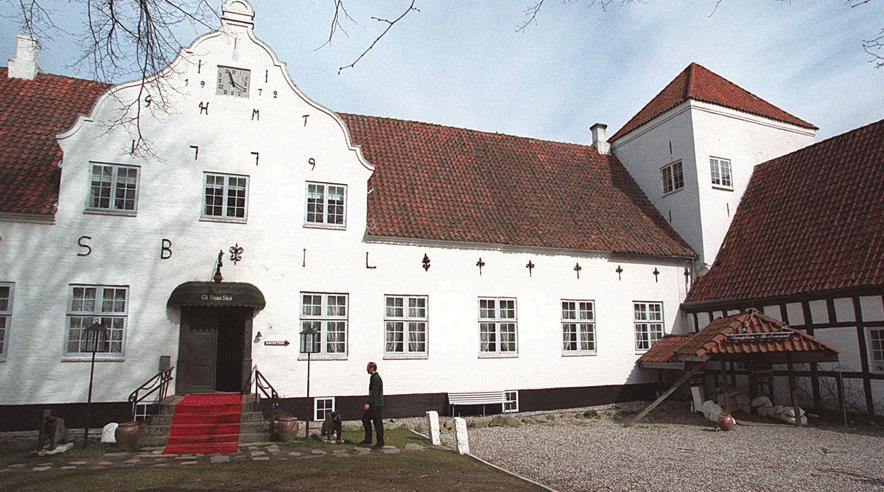 Godsejer Gorm Lokdam ejer flere flotte slotte. De skal holdes ved lige. Og nu er det polske firma, der renoverer Lokdams slot i Nordjylland, meldt til politiet.