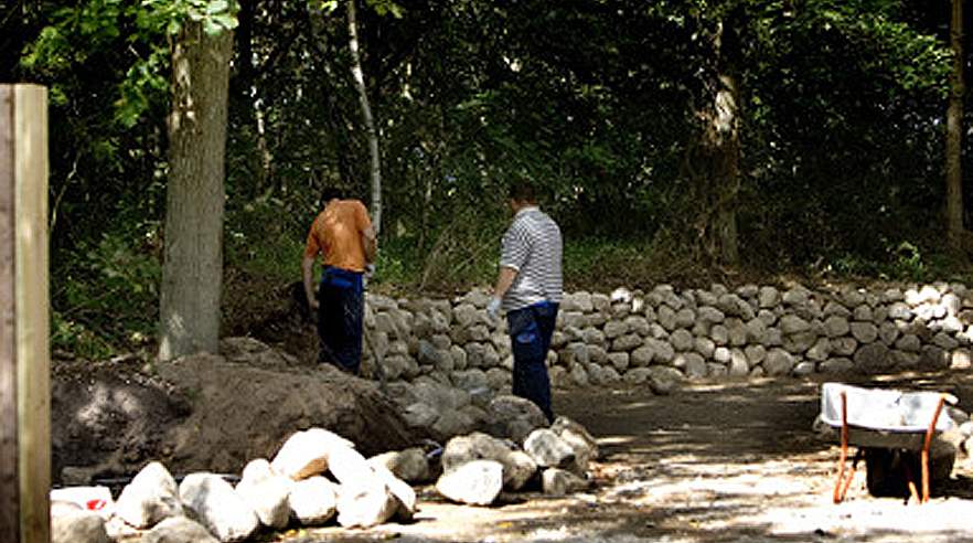 Ekstra Bladet afslørede søndag, at mangemillionær Susie Aller, den største enkeltaktionær i Aller-koncernen, har haft polakker til at renovere sin villa og indkørsel i Rågeleje. (Foto: Polfoto)