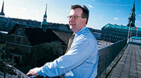 Beskæftigelsesminister Claus Hjort Frederiksen mener, at virksomhedspraktik er en form for uddannelse, og at de ledige ikke er ansat og derfor ikke har ret til et ansættelsesbevis. (Arkivfoto: Harry Nielsen)