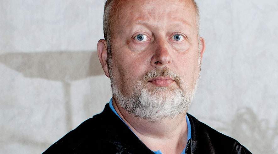 30 år nåede Ole Rønhoff at arbejde på Royal Unibrew, før en stabel paller væltede ned over ham og ødelagde hans skulder. (Foto: Uffe Weng)