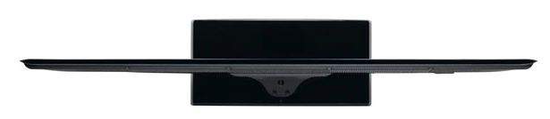 En fladskærm set ovenfra. Det ligner en påbegyndt omfavnelse fra DR Mama.