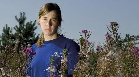 Evita Nummures hjem var et lille kammer oven på kostalden med kattelort i hjørnerne og svirrende fluer. Hun knoklede et år i træk uden en regulær fridag. Og så fik hun aldrig udbetalt sin løn.
3F kræver nu 300.000 kroner af landmanden. (Palle Peter Skov)