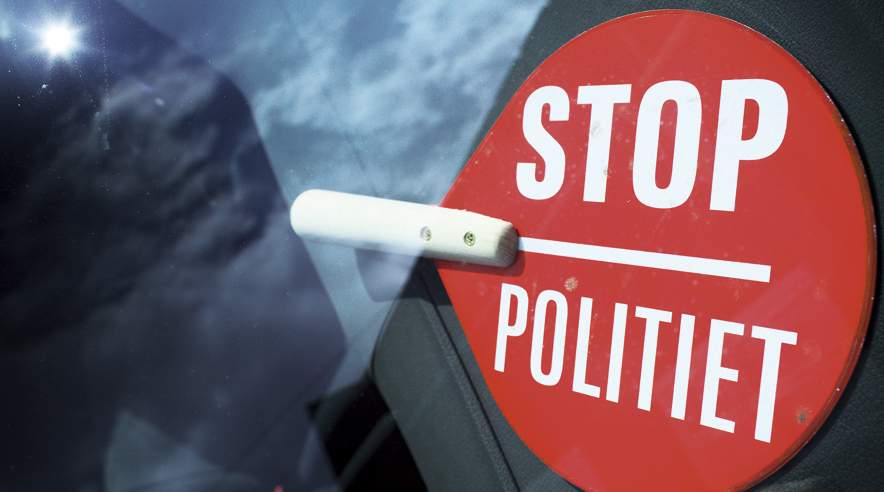 Politiet afslører flere udenlandske lastbiler, der kører ulovligt med gods i Danmark. I år har det ført til 303 sigtelser. En seksdobling i forhold til 2010.