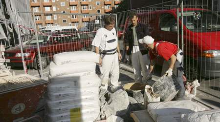 Når tempoet i byggeriet går ned, og der skal fyres i sjakkene, kan det meget vel blive danske Jørgen og ikke polske Jerzy eller tyske Jochen, der får sparket, viser ny undersøgelse fra Dansk Byggeri. (Arkivfoto: Harry Nielsen.)