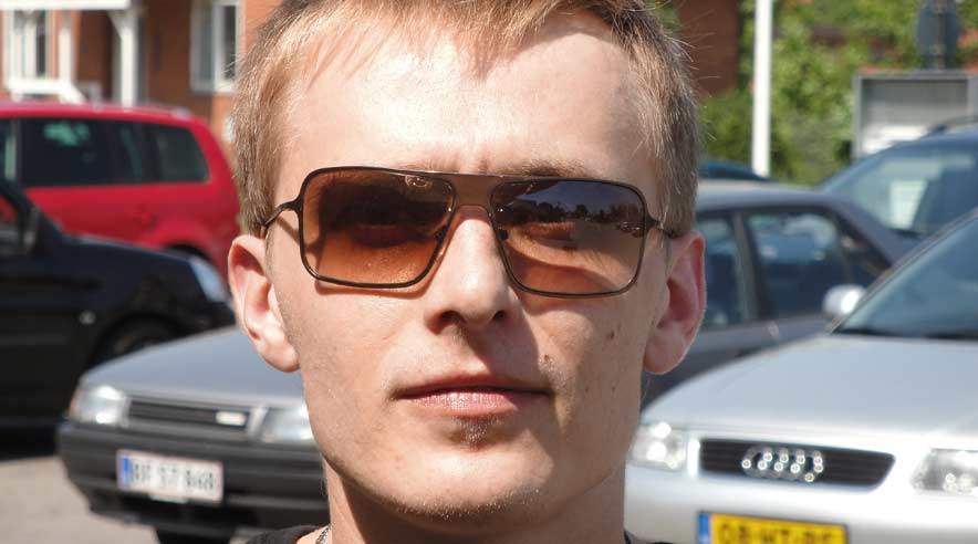 25-årige Sergii Radko fra Ukraine har netop fået 30.000 kroner i efterbetaling for overarbejde som elev hos en nordfynsk landmand.  (Foto: Privat)