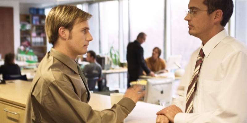 Økonomer, jurister og andre med lange uddannelser får lønstigninger, mens lærere, pædagoger og 3F'ere er gået ned i løn. (Foto: Colourbox)