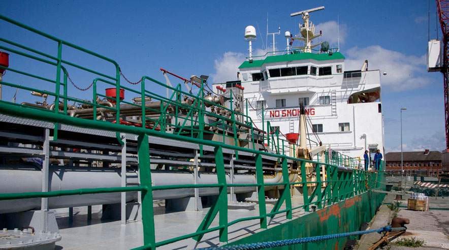 Skibet "Dover" er fortsat strandet i Korsør Havn. (Foto: Finn John Carlsen)