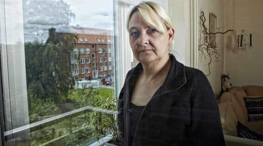 Doris S. Nielsen er opereret for diskusprolaps, og der er fjernet arvæv, der menes at stamme fra ulykken i 2006. Hun er i dag visiteret til fleksjob og på smertestillende medicin. (Foto: Henrik Bjerregrav)