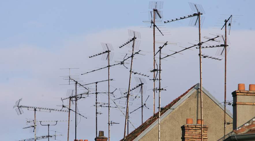 Hvis du ser tv via en antenne, så skal du være klar til den digitiale tidsalder med dekoderboxe eller nyt tv  fra den 1. november. ((Arkivfoto: Colorbox).)