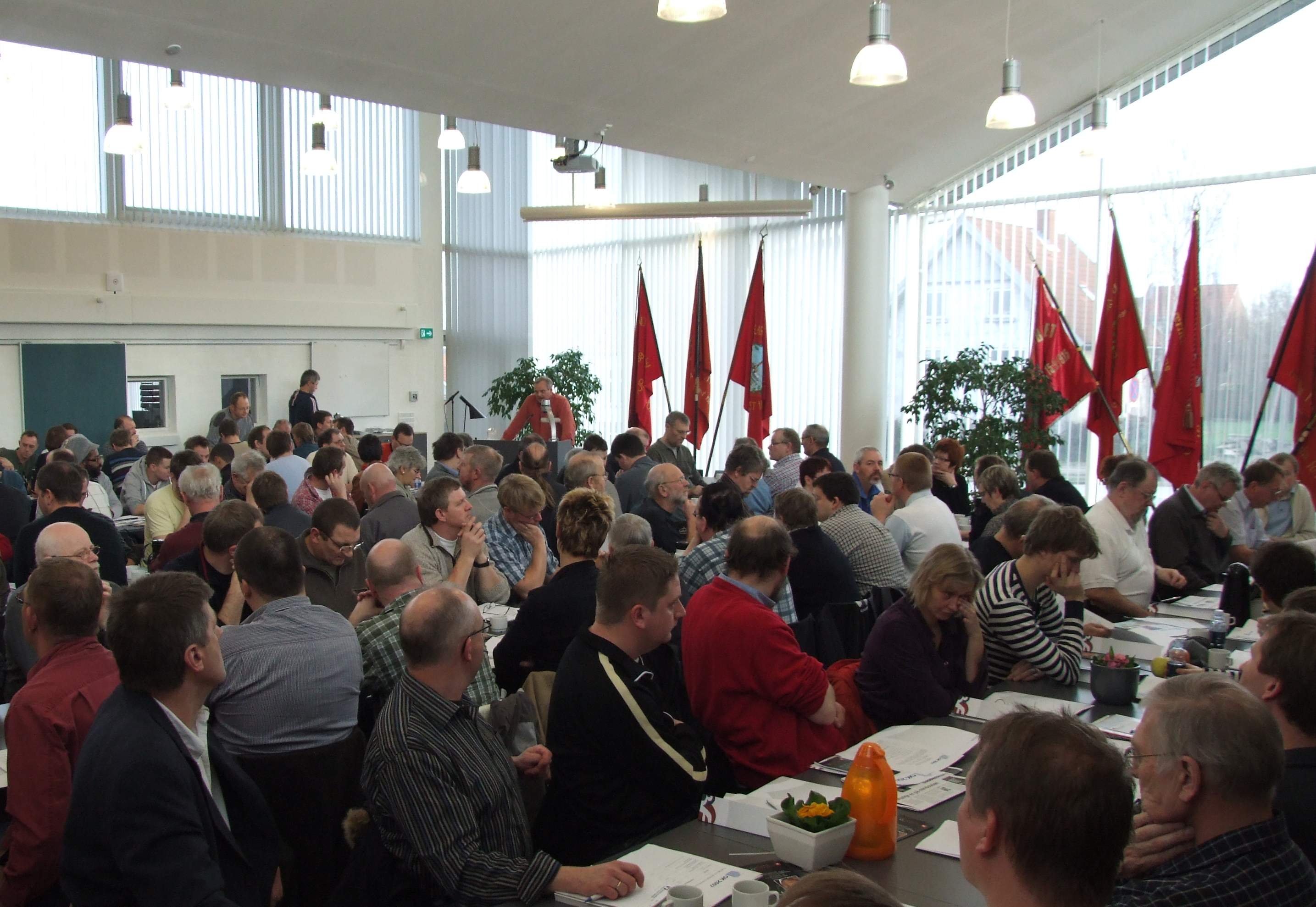 Arbejdsgiverne er sluppet for billigt, mener "Stem nej initiativet", der er er samlet i januar.(Arkivfoto).