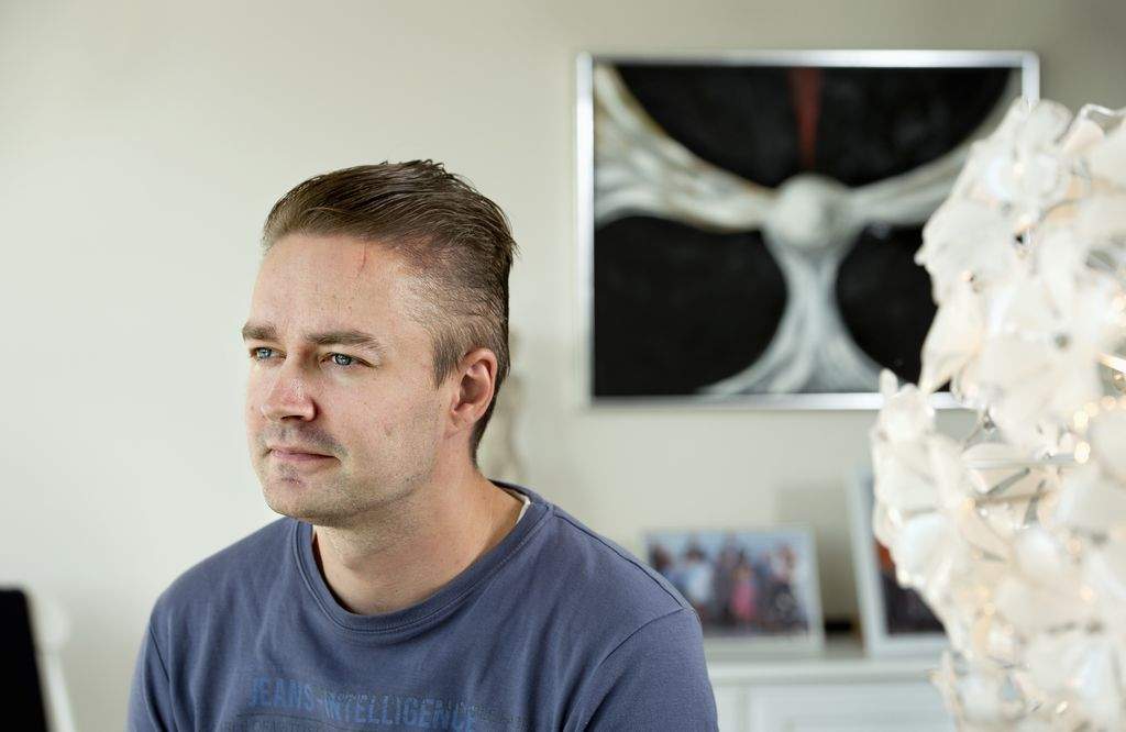 Peter Lambert er kræftsyg og kan ikke passe sit arbejde hos Arla i Rødkærsbro. Viborg Kommune vil hverken forlænge sygedagpenge eller give ham førtidspension. (Foto: Jens Bach)