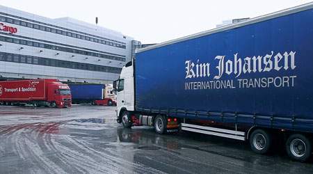 Justitsministeriet skal afgøre, om sagen mod vognmandsfirmaet Kim Johansen International Transport A/S skal for EF-domstolen.  (Arkivfoto)