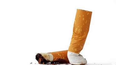 Du kan klage, men det har ingen konsekvenser, så længe myndighederne beskytter lovovertræderne, siger miljøkonsulent i 3F, Palle Larsen om muligheden for at klage over rygning til Ministeriet for Sundhed og Forebyggelse. (Foto: Arkiv)