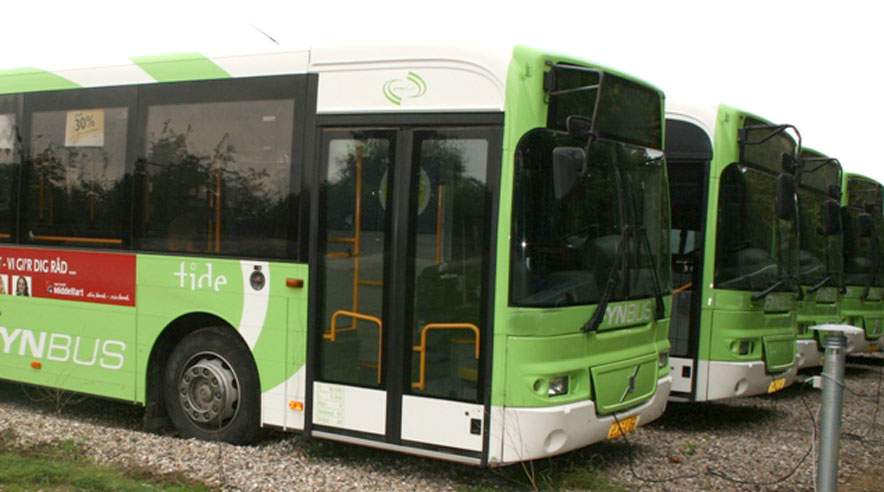 Mandag stod busserne fra Tide Bus stille i Odense. Det skyldes strejke i protest mod lønnedgang.
