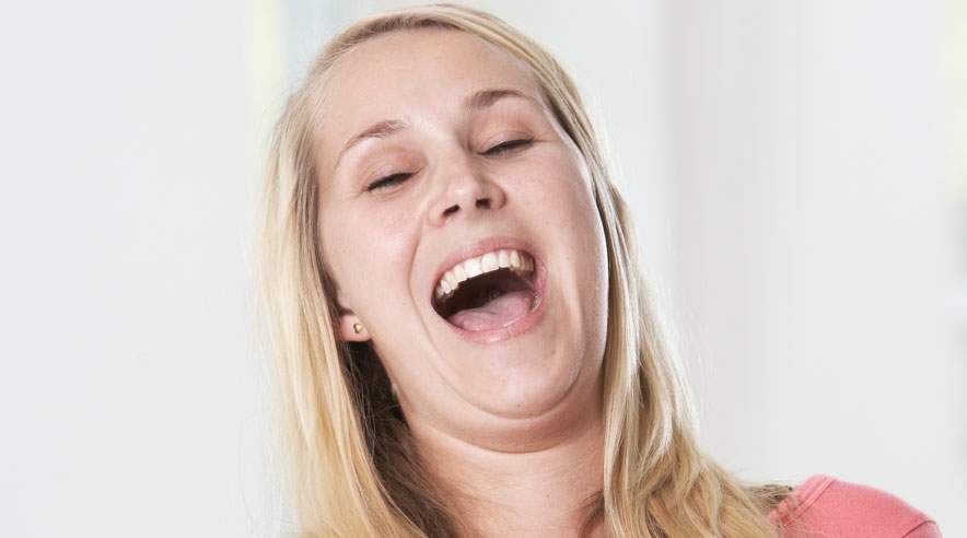 "Og så var der den om..." Det skorter ikke på humor blandt 3F'erne. 140 vitser blev indsendt i den store vittighedskonkurrence. (Foto: Colourbox)