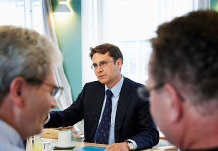 Økonomi- og Erhvervsminister Brian Mikkelsen (C) bliver nu kaldt i samråd i PCB-fadæsen. Han skal svare på, om regeringen vil gennemføre en landsdækkende PCB-undersøgelse. En undersøgelse, som ministeriet selv skrinlagde i 2008. (Arkivfoto)