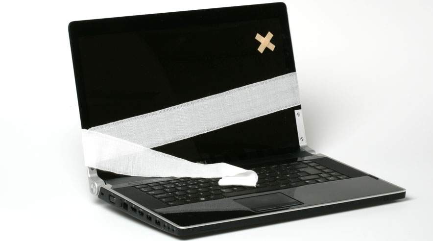 Hvis skærmen på din bærbare er røget, så er der penge at spare, hvis du selv gør arbejdet og skifter skærmen ud.  (Foto: Colourbox)