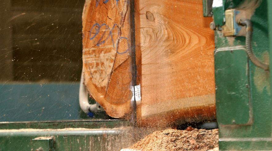 Arbejdstilsynet har vidst, at ansatte på en møbelfabrik risikerer at få kræft siden 2007. Alligevel har Arbejdstilsynet ladet virksomheden fortsætte produktionen. (Arkivfoto)