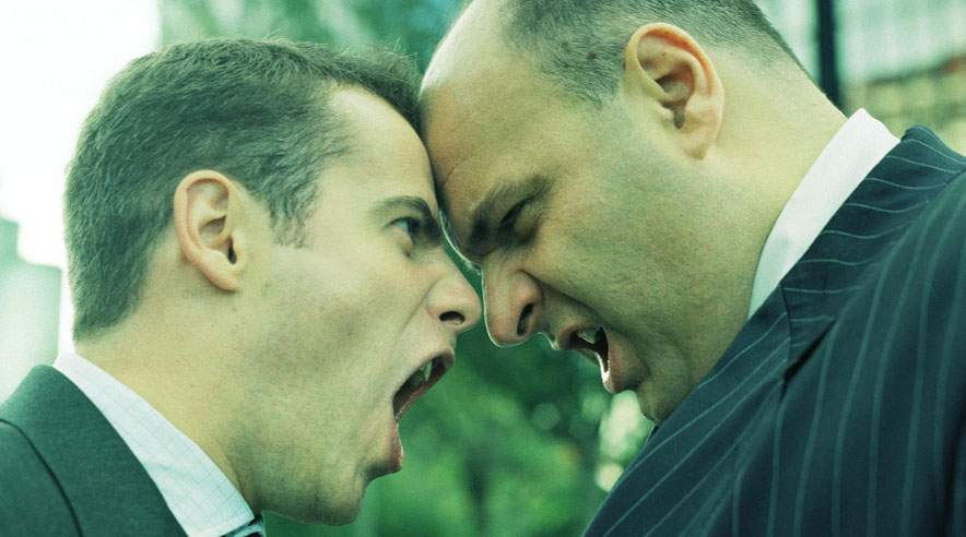 Står du fast ved dine holdninger, er du stædig. Men gør din chef det, er han vedholdende. (Foto: Colourbox)