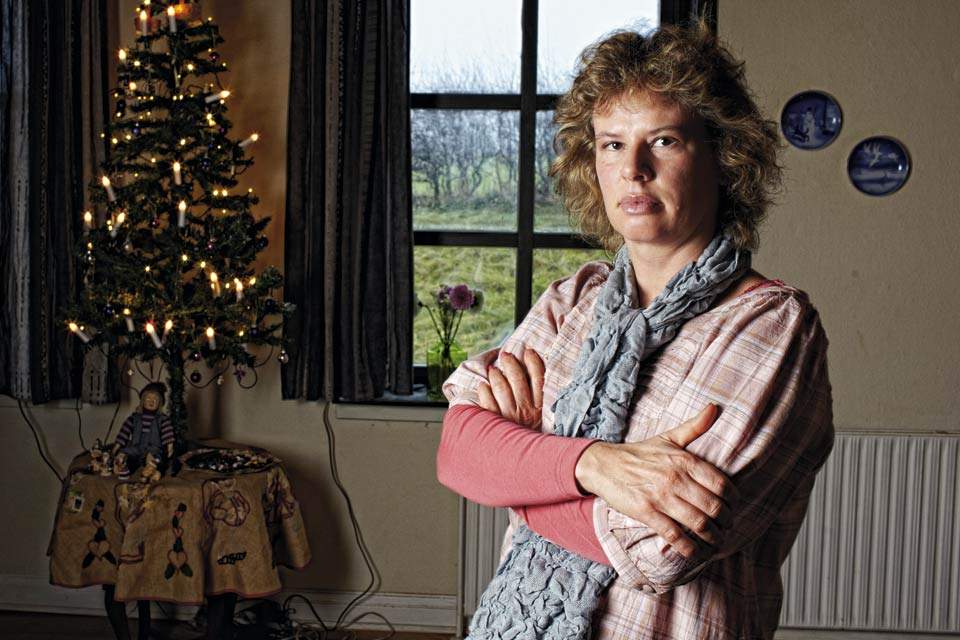 Trods ny uddannelse og et kursus som dørmand er Carina Brümmer lige nu uden job. (Foto: Henrik Bjerregrav)