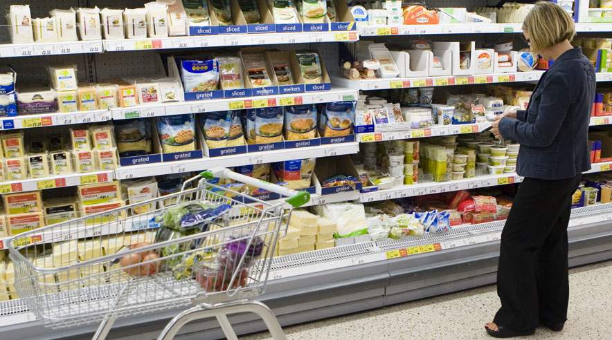 Der er penge at spare på husholdningsbudgettet, hvis man skifter mærkevarer ud med discountvarer. (Foto: Colourbox)