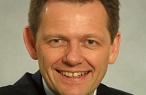 - Undervisningsministeren har jo fået Rigsrevisionens rapport, og når de kritiserer, skal der strammes op, siger den konservative uddannelsesordfører Lars Barfoed.