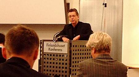 &nbsp;- Vi er ikke bange for udfordringer, men skal vi klare udfordringerne, kræver det, at vi ikke amputeres, og det vil være en amputation, hvis retten til blokade og sympatikonflikt fjernes, siger Hans Tilly, formand for det svenske Byggnads. (Arkivfoto.)