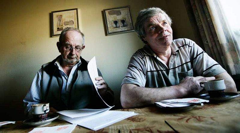 Kurt Christensen(th) og Rasmus Hansen har begge fået deres heldbred ødelagt efter arbejdet på Grindstedværket. (Foto: Joachim Rode)