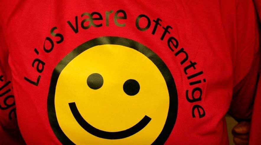 Rengøringsassistenterne i Vesthimmerlands Kommune har fået lavet T-shirts, der markerer, at de vil være offentlige.