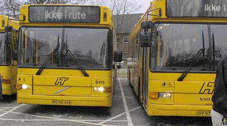 Til april får lastbilchauffører nye regler om køre-hviletid via EU. Det kan buschaufførerne nu få gavn af efter beskæftigelsesministerens U-vending.