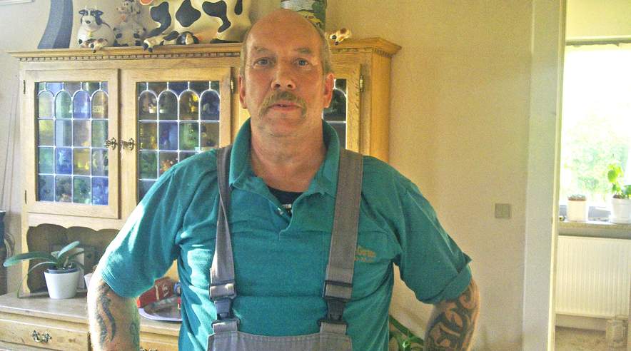 53-årige Poul Erik Christiansen har for nylig fået efterbetalt godt 141.000 kroner. 3F'eren blev snydt for løn og pension som fodermester hos sjællandsk kvægbonde. (Privat foto.)