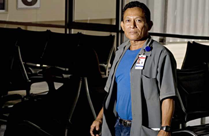 - Vi har stået sammen under hårde angreb mod vores fagforening. Nu gælder det om, at løsarbejderne i lufthavnen også får bedre forhold, mener Santos Larios. (Foto: Søren Zeuth)