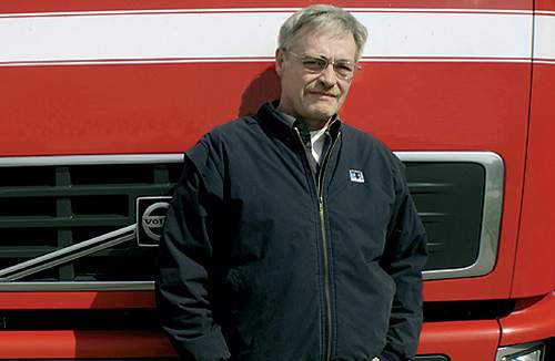 For Carsten Paulin, formand for Eksportchaufførernes Landsklub, er det et mysterium, hvordan vikarbureauerne kan tjene penge på at udleje chauffører. (Palle Peter Skov)