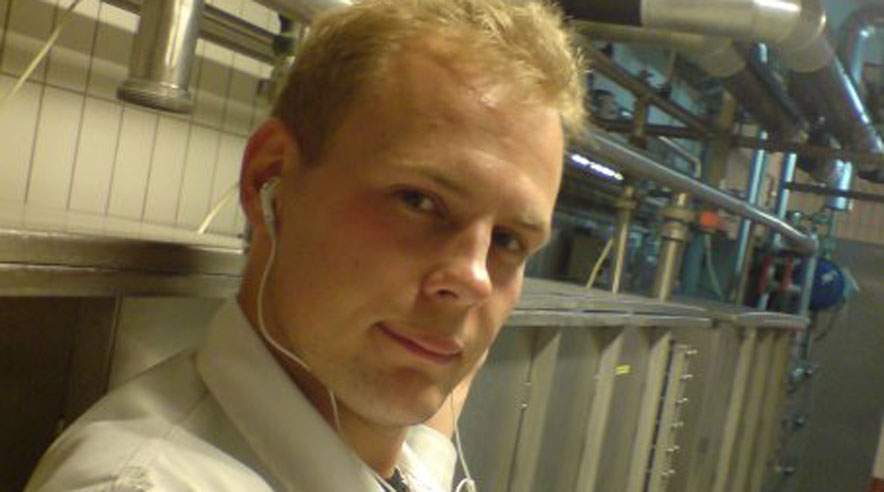 - Efter en del kurser begyndte det at gå op for mig, hvorfor det er vigtigt, at der er en, som taler de andres sag og kan overenskomsten, fortæller Tejs Lund, der som 26-årig blev valgt som tillidsrepræsentant. (Privatfoto)