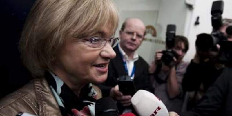 Et flertal blandt Pia Kjærsgaards vælgere er klar til krav om mere magt. 55 procent mener, at Dansk Folkeparti skal have ministerbiler, hvis Løkke vinder valget.