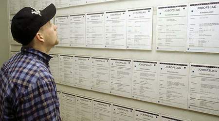 Frem mod 2013 vil kun få af de mange tabte job komme igen. Industrien vil tabe yderligere 10.500 arbejdspladser. (Arkivfoto)