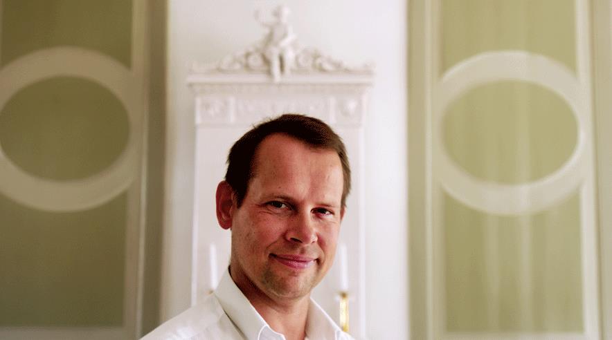 Det kniber med arbejdsmiljøet på slotte, Gorm Lokdam står bag. Det viser sager fra Arbejdstilsynet. Selv afviser godsejeren problemer. (Foto: Polfoto)