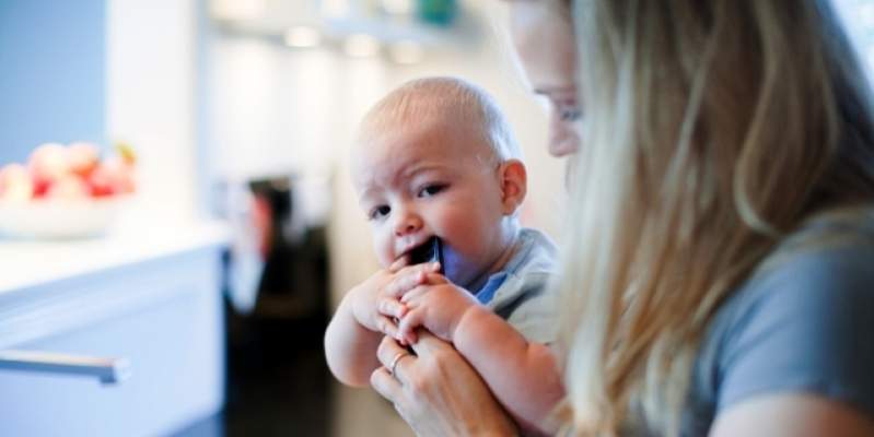 - Det er en ret at gå på barsel, og derfor behøver du ikke tage alle de kedelige opgaver, når du kommer tilbage, siger Lotte Kirkeby Hansen, der er medforfatter til bogen "På job efter barsel - Guide til dit nye arbejdsliv". (Foto: Colourbox)