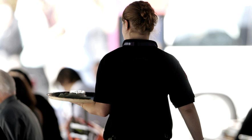 Antallet af arbejdssteder er raslet ned med 10.000 på et år (Arkiv)