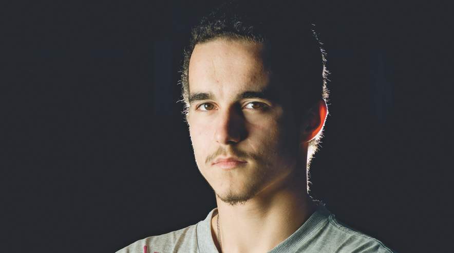 Andrii Vasalatii fra Ukraine knoklede som praktikant hos en fynsk landmand til en månedsløn på 8.000 kroner. Praktikken skulle vare i 18 måneder, men Andrii blev sat på gaden efter fem måneder. (Foto: Palle Peter Skov)