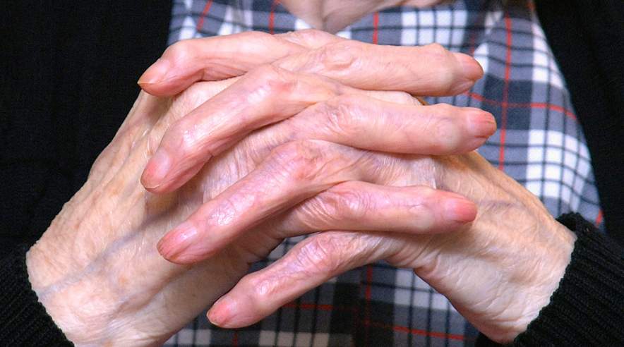 Bare rolig - dine pensionspenge er sikre - selv om du skulle blive fyret. Og du kan også beholde forsikringerne. ((Arkivfoto: Colourbox).)