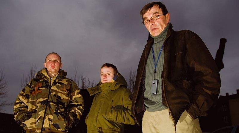 47-årige Henryk Baranowskim (th.) blev snydt for løn og knoklede til 32 kroner i timen for det polske firma BRB Group. (Foto: Per Daugaard)