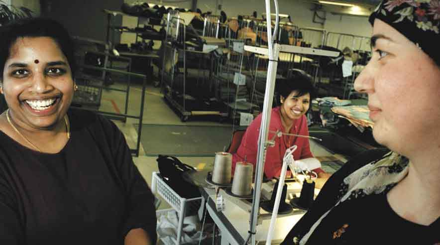 Tillidsfolk skal tage sig af indvandrere, for at fastholde dem i jobbet.